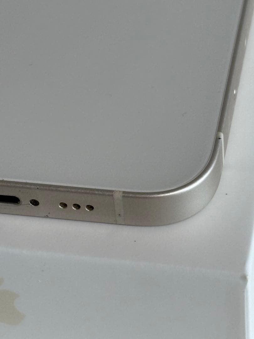 iPhone14 本体　ホワイト