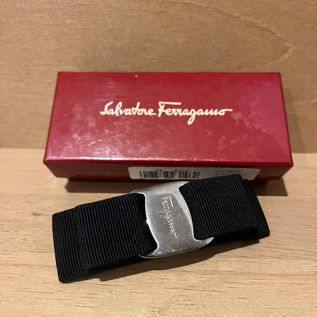 希少 正規品 フェラガモ バレッタ 黒