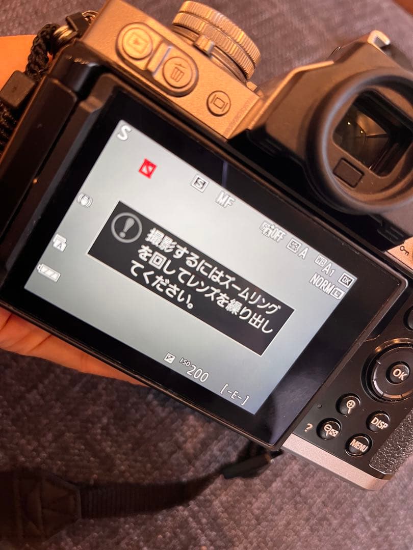 【ほぼ未使用/箱付き】Nikon Zfc ショット数約700枚(付属品つきます)