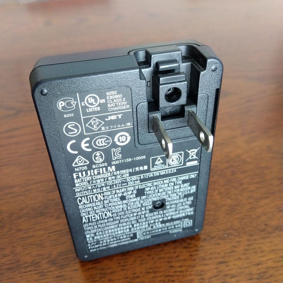 Fujifilm X10　コンパクトデジタルカメラ