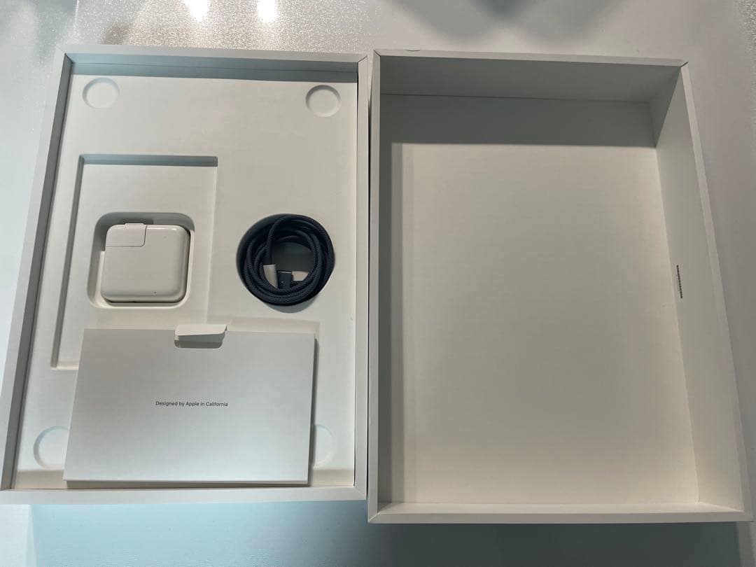 バッテリー容量100% MacBook M2 保護ケース＆フィルムセット