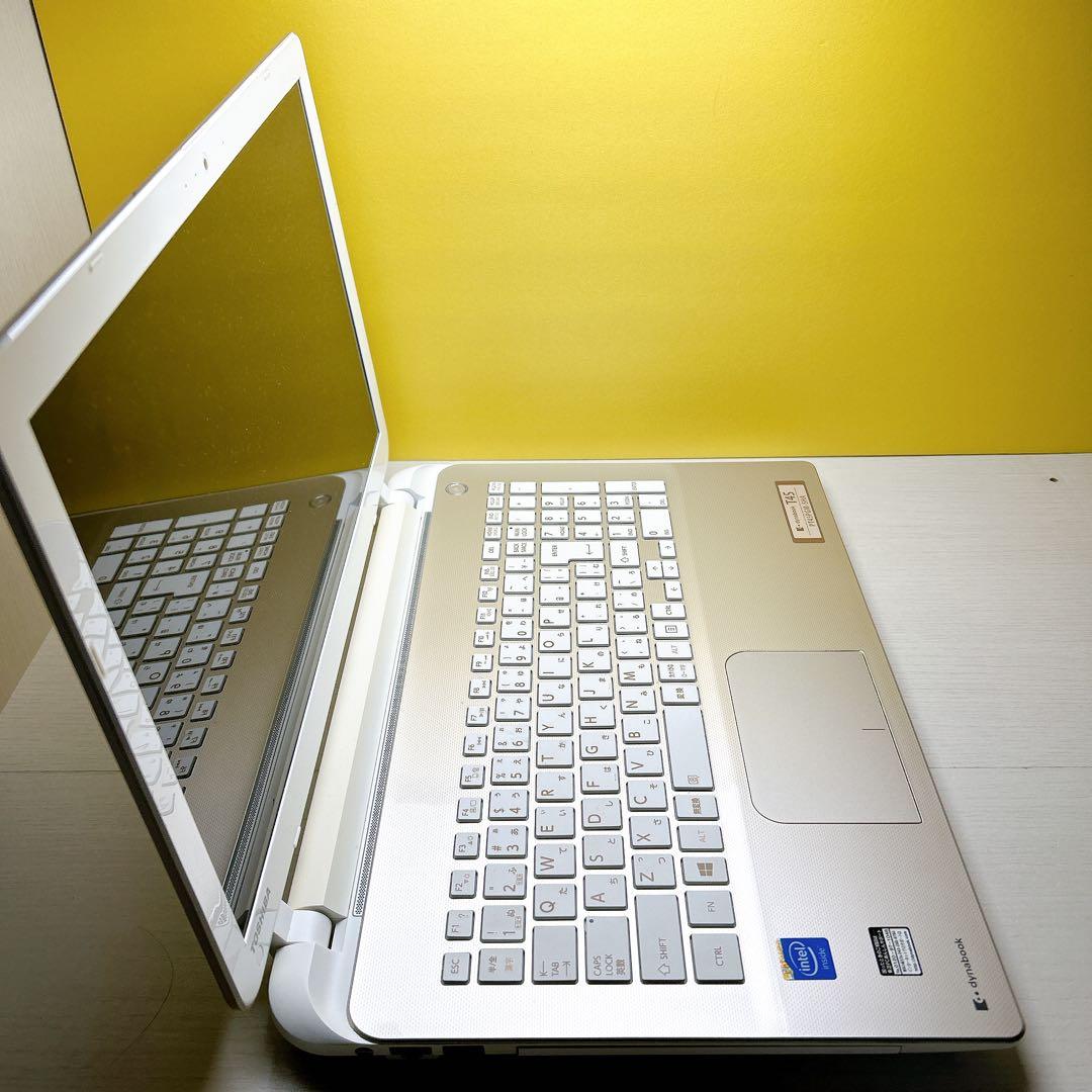 dynabook ノートPC☆win11☆SSD☆メモリ4G☆カメラ付☆ゴールド