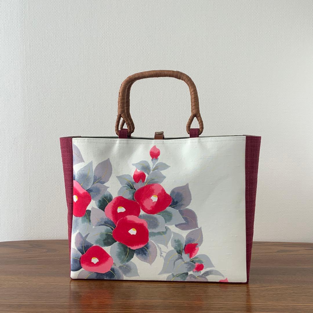 紬帯　赤い椿のお花　リメイク　山葡萄ハンドルバッグ