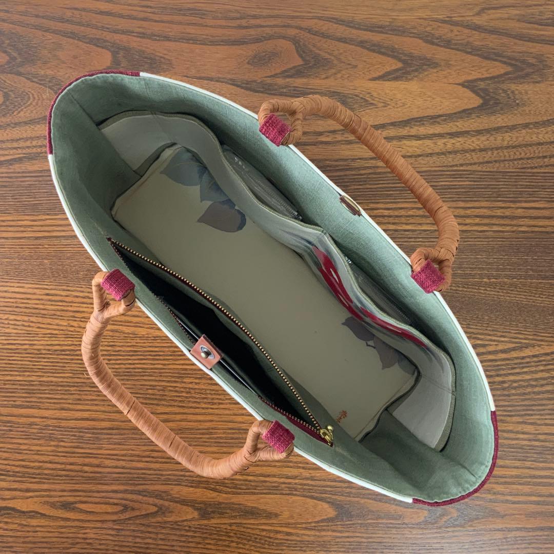 紬帯　赤い椿のお花　リメイク　山葡萄ハンドルバッグ