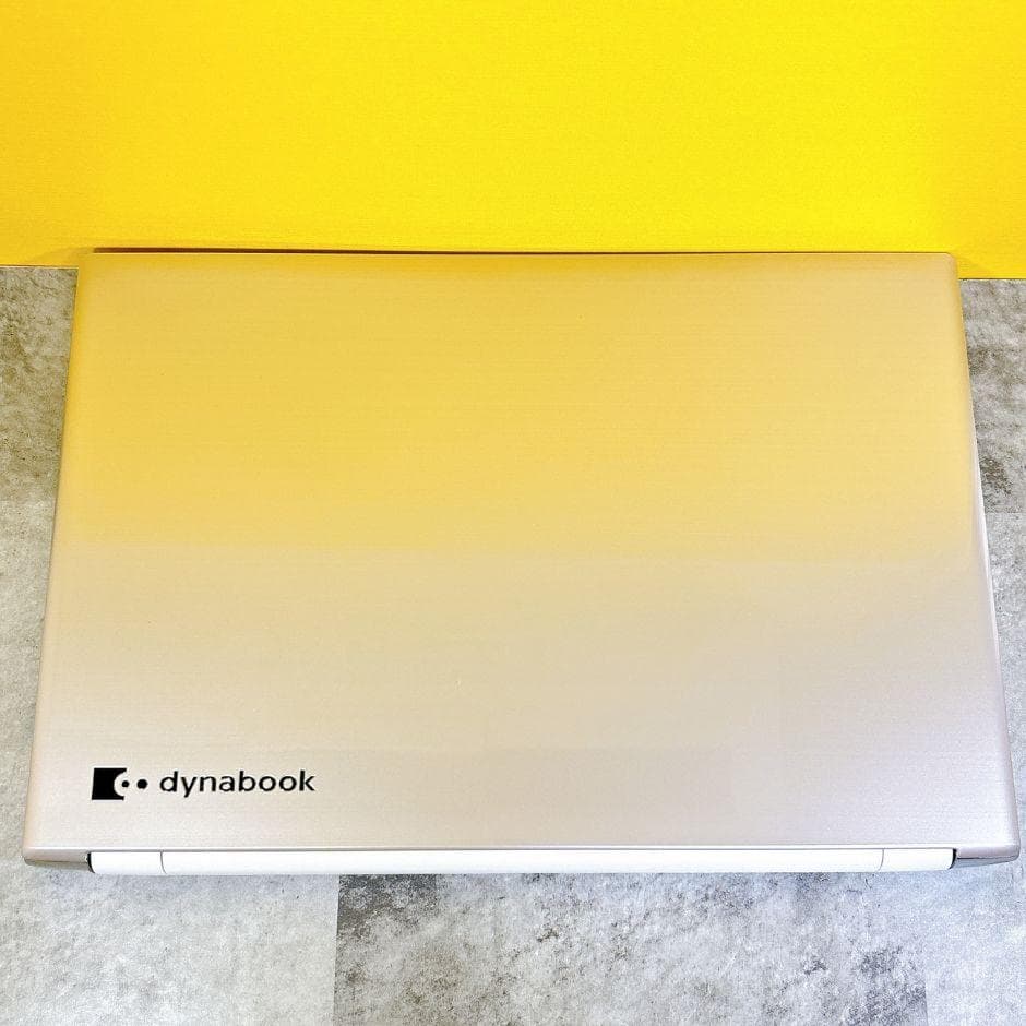 ほぼ美品✨おしゃれゴールド❣快適SSD✨カメラ フルHD 薄型Windows11