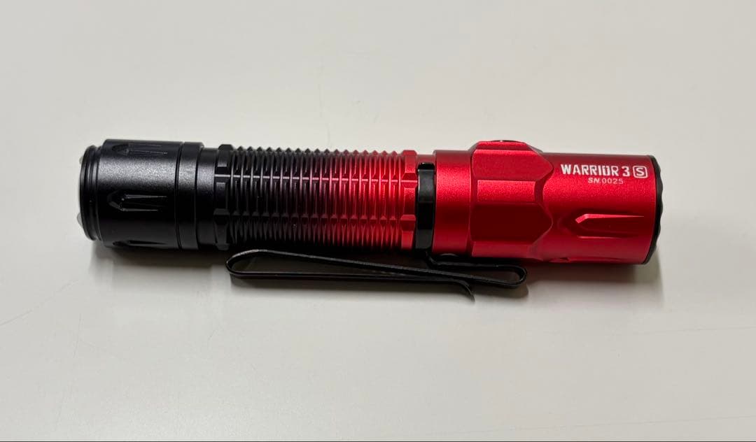 OLIGHT 「Warrior 3S」（スカーレットグラデーション限定版）正規品