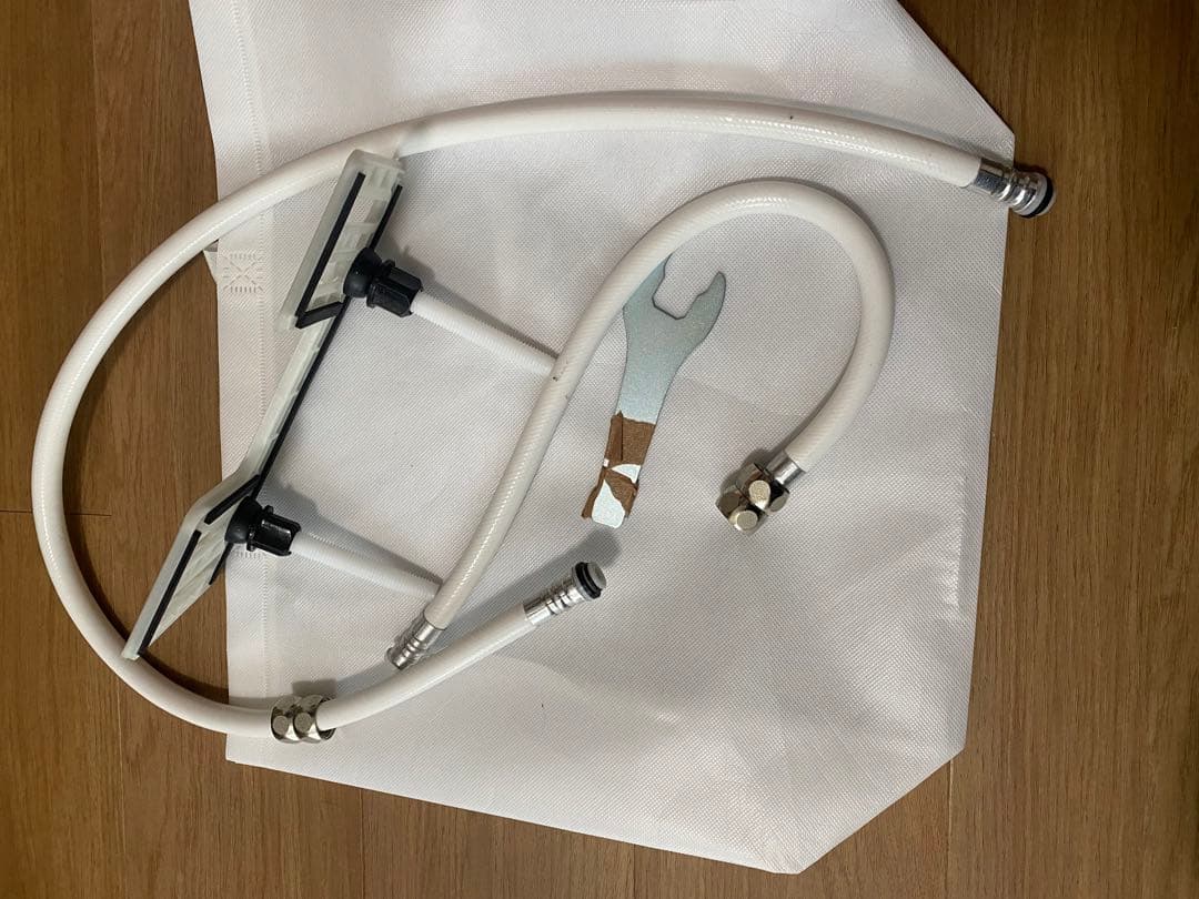 TOSHIBA 温水洗浄便座　ウォシュレット　SCS-T161