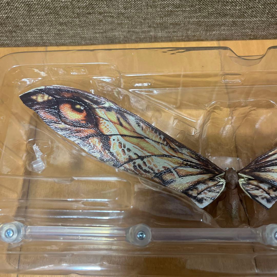 S.H.MonsterArts　ゴジラ×コング 新たなる帝国　スーコ＆モスラ