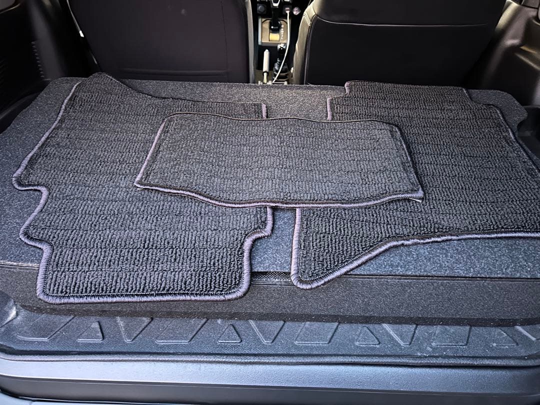 らーまるさん専用！ジムニー ノマド 純正ラゲッジボックス+フロアマットセット