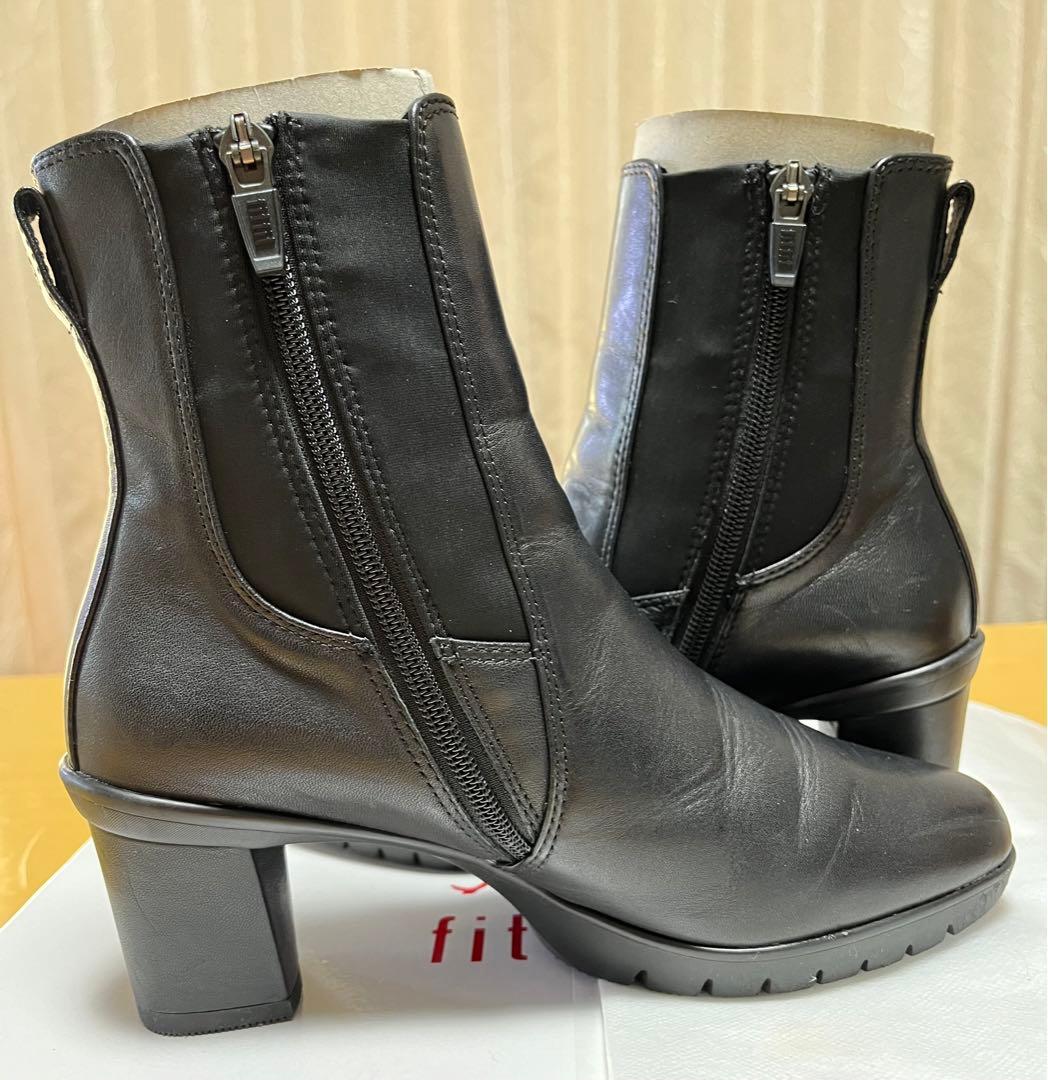 fit fit フレックスヒールサイドゴアブーツ（ブラック）