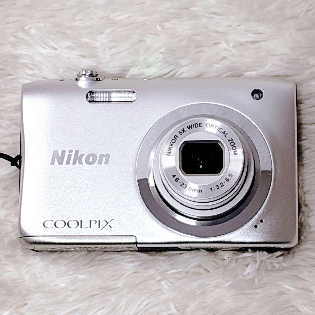【極美品】Nikon COOLPIX A100 シルバー デジタルカメラ