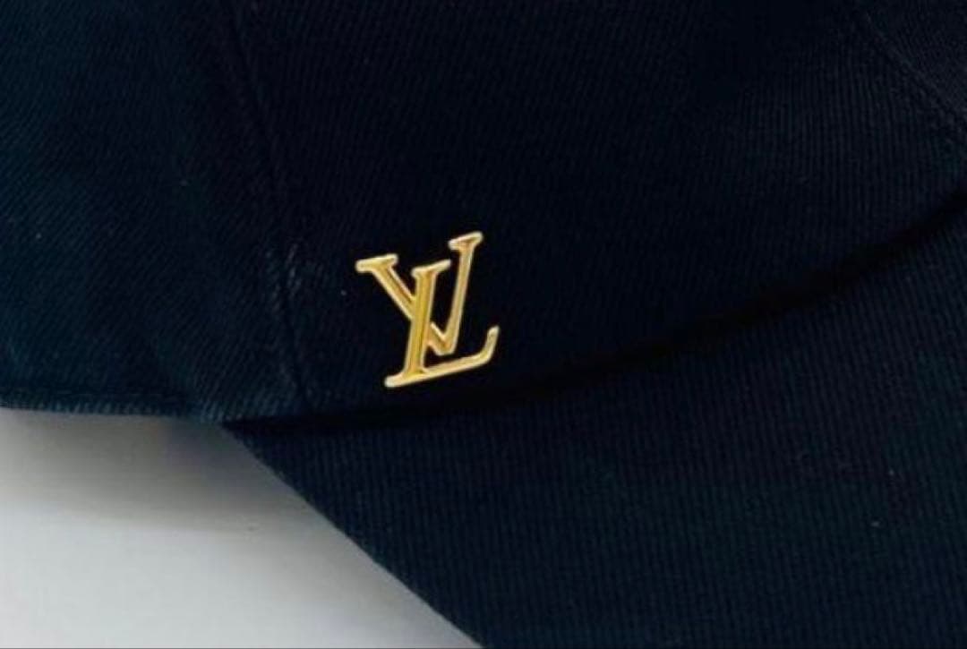 えびフィレオ食べたい 　Louis Vuitton キャップ ゴールド