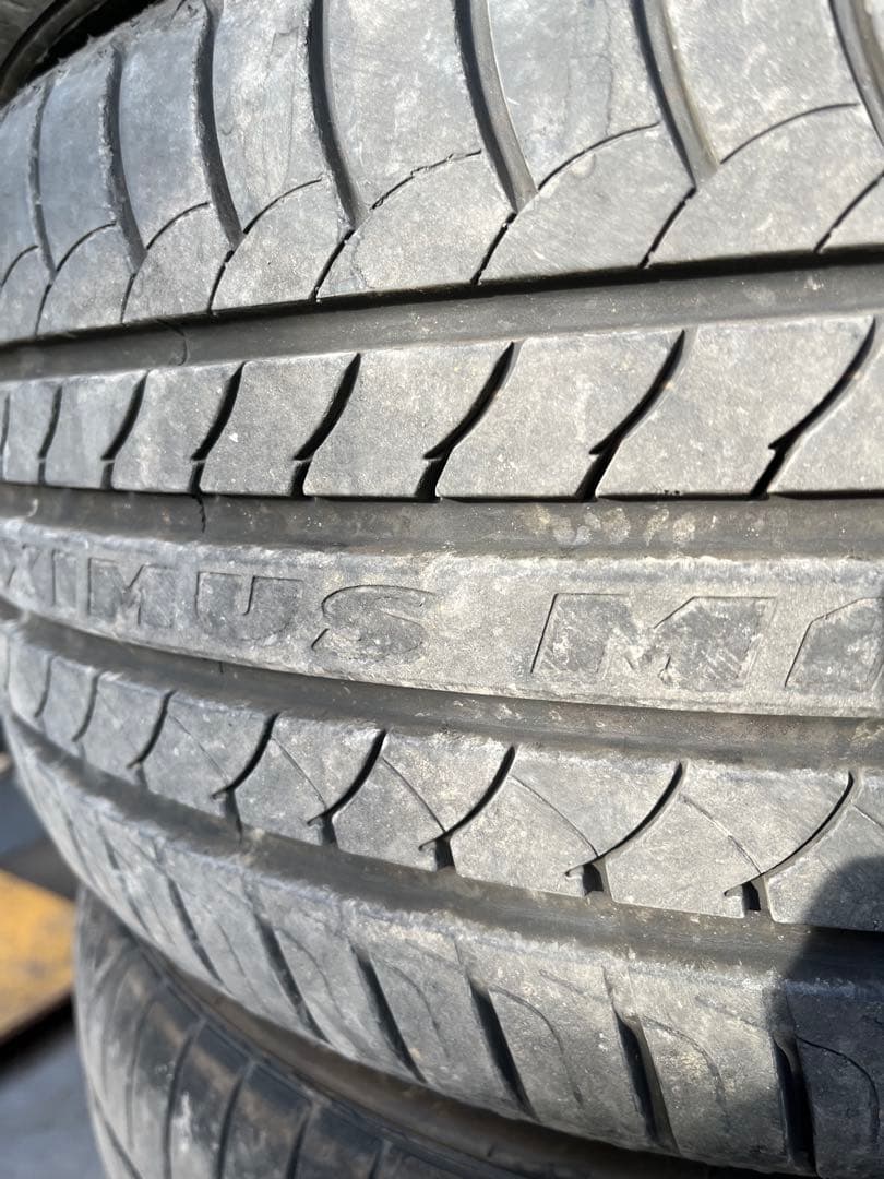 19インチ ホイール シルバー　タイヤほぼ新品