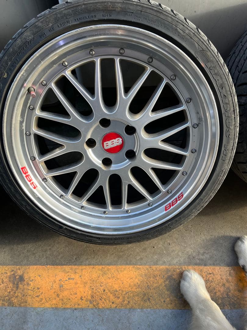 19インチ ホイール シルバー　タイヤほぼ新品