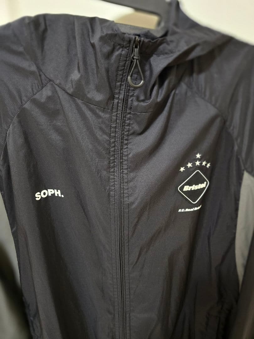 FCRBBristolナイロンジャケット黒/グレー