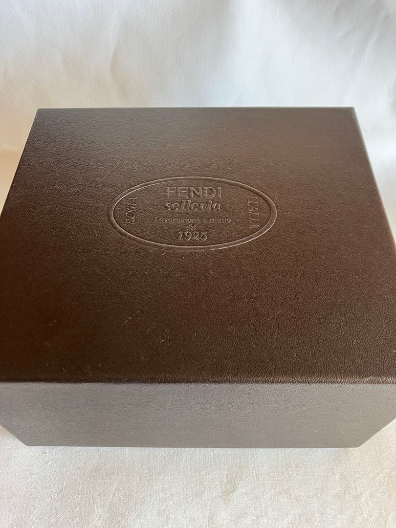 FENDI アナログ時計 パープルレザー