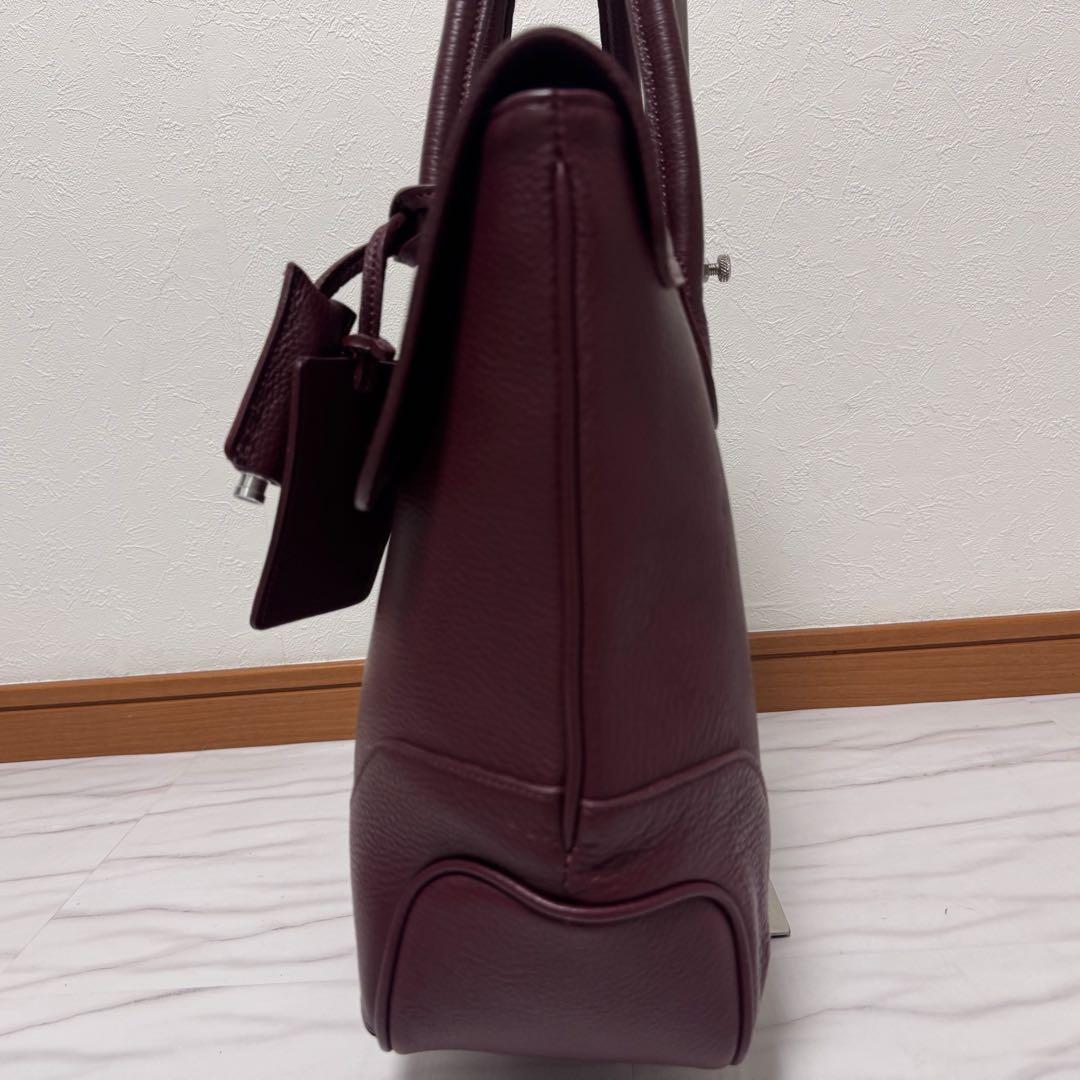 美品✨ペッレモルビダ フラップ トートバッグ ダークレッド タグ&ホイッスル付