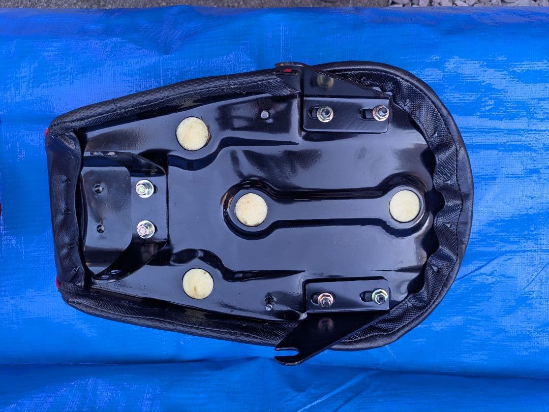 モンキー、シートとクラブバーです。