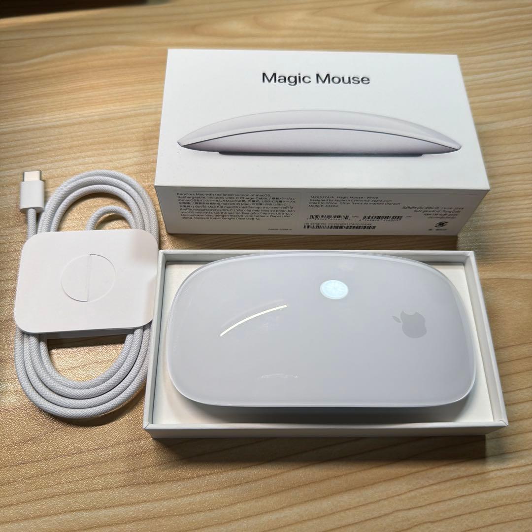 Apple Magic Mouse（USB-C）- ホワイト