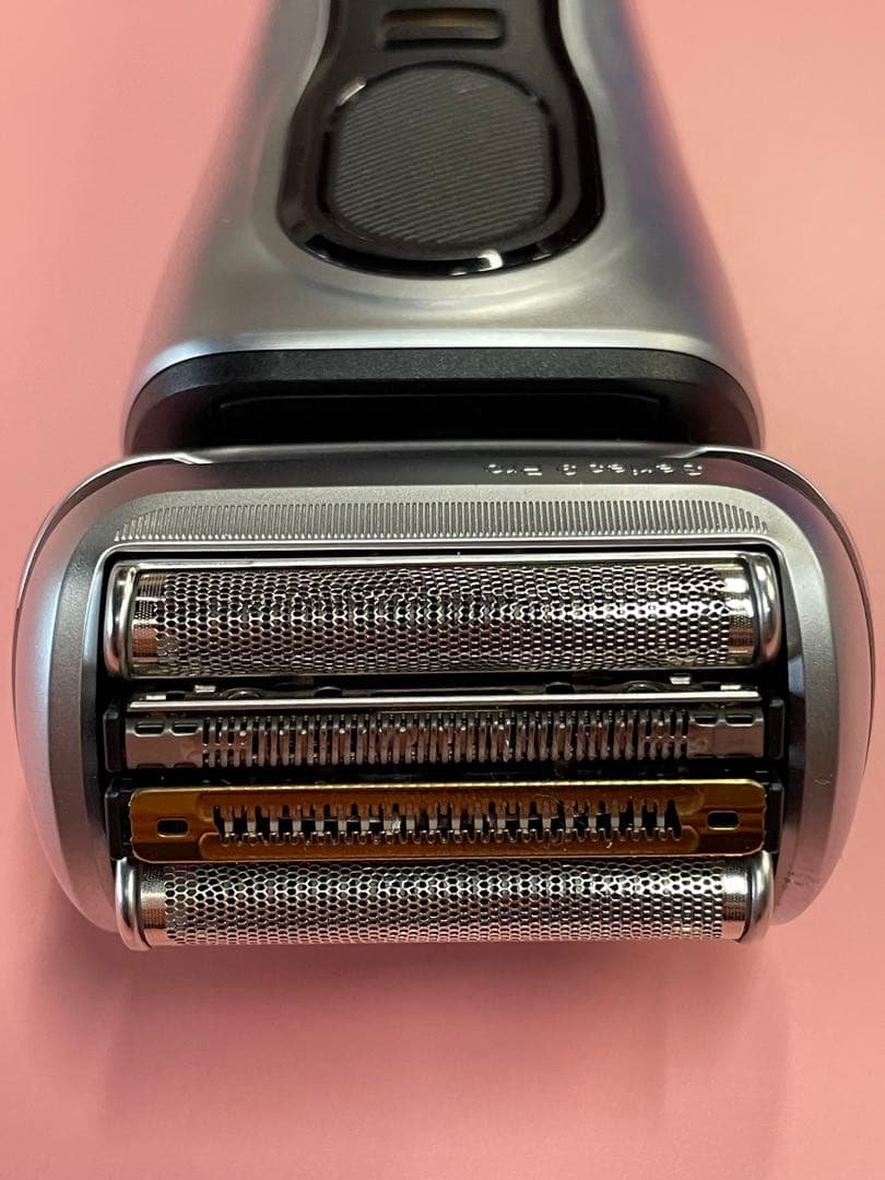 【新品未使用】BRAUN ブラウンシリーズ9 Pro ＋　9517s 本体のみ