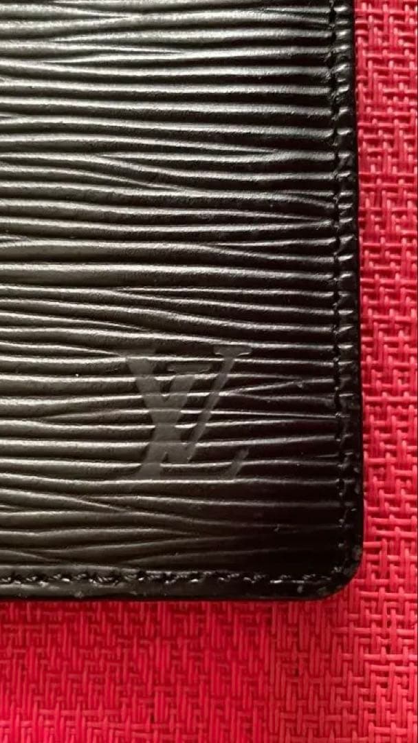 LOUIS VUITTON ルイヴィトン 長財布 エピ　中古