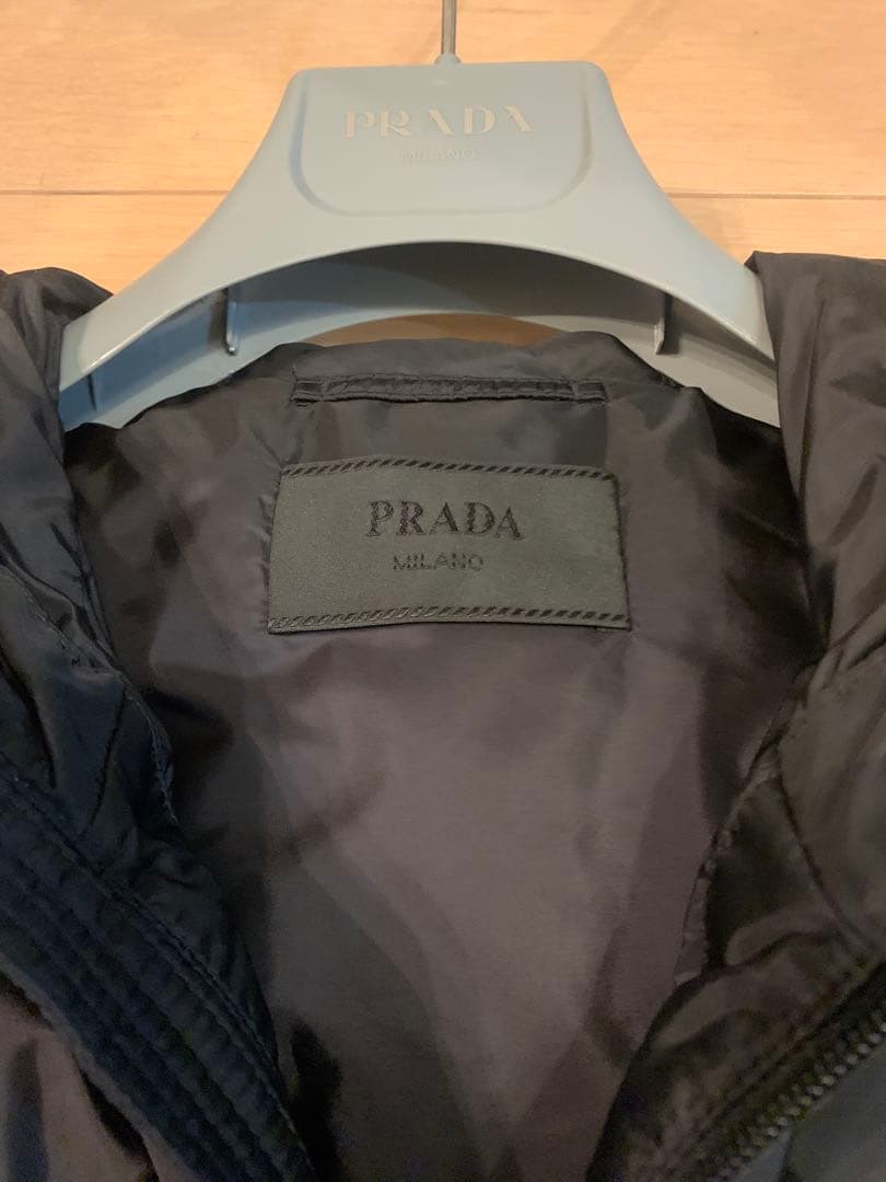 PRADA 黒 中綿ナイロンジャケット　サイズ48