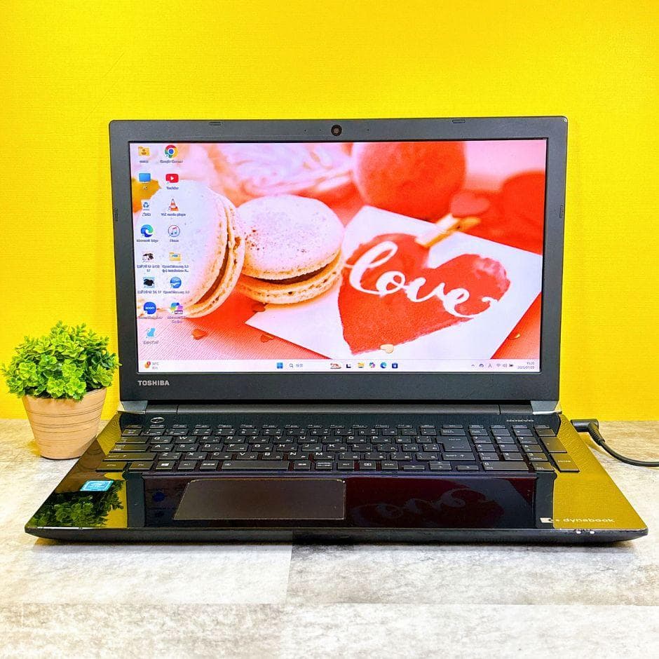 新品SSDで快適✨Win11✨薄型ノートパソコン黒 カメラ付 フルHD 仕事趣味