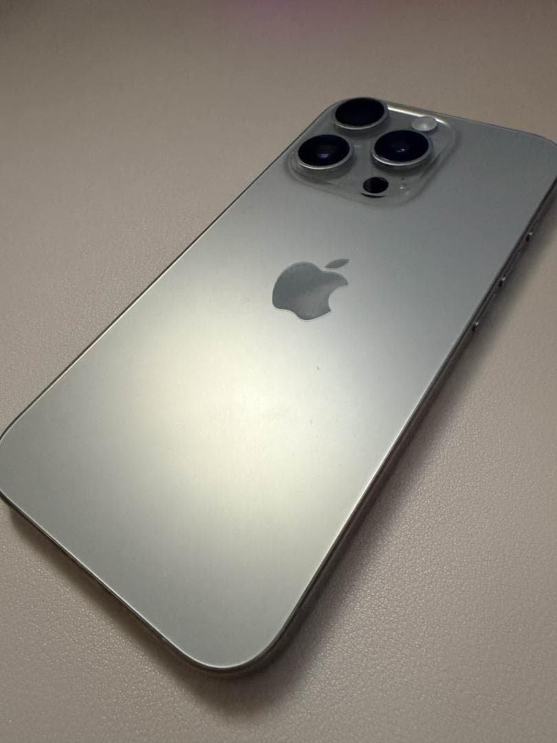 【海外版】【無音カメラ】iPhone 15 Pro 128GB SIMフリー