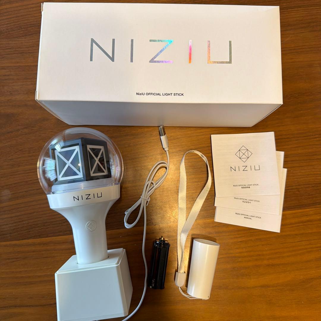 NIZIU 公式ペンライト　動作確認済み