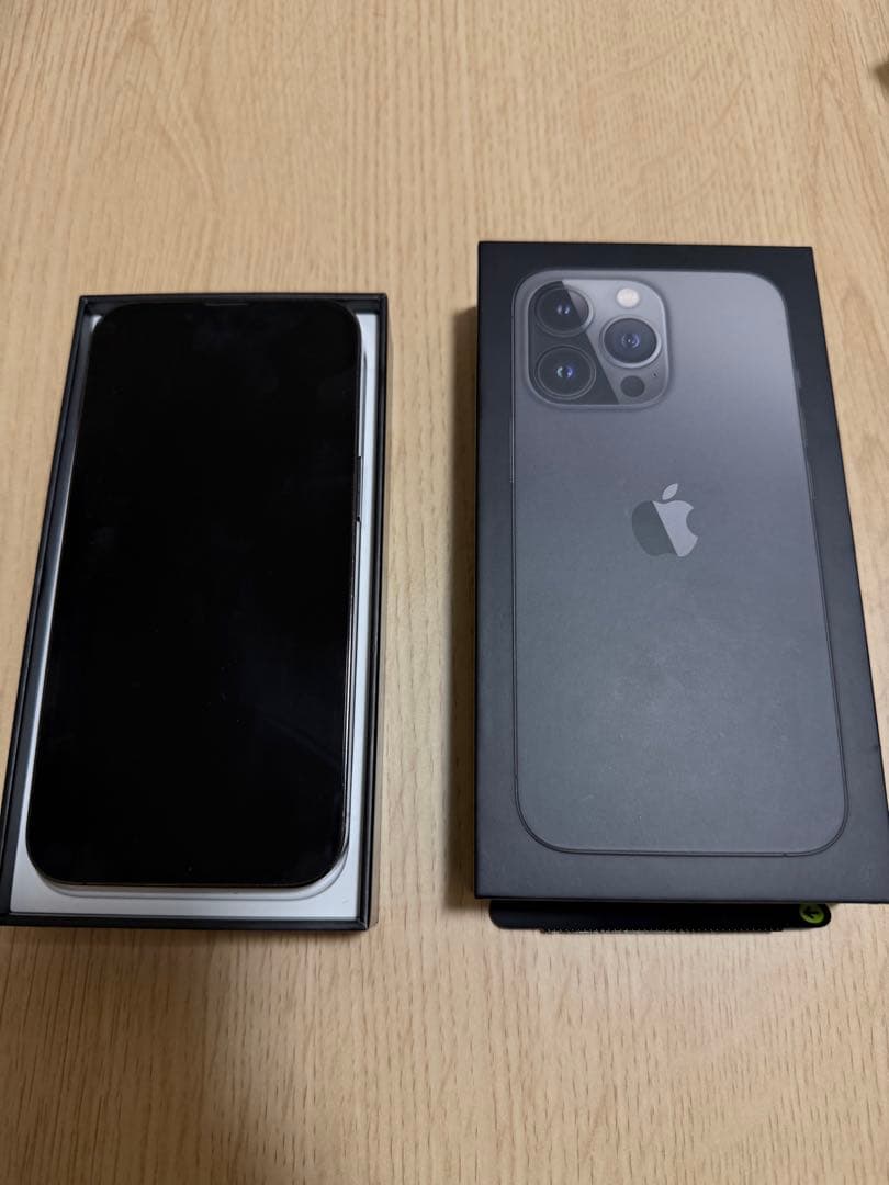 【美品】 iPhone 13 Pro 256GB グラファイト SIMフリー箱付
