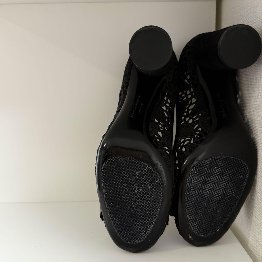 Ferragamo ESTELLE レースヒール 5C 黒