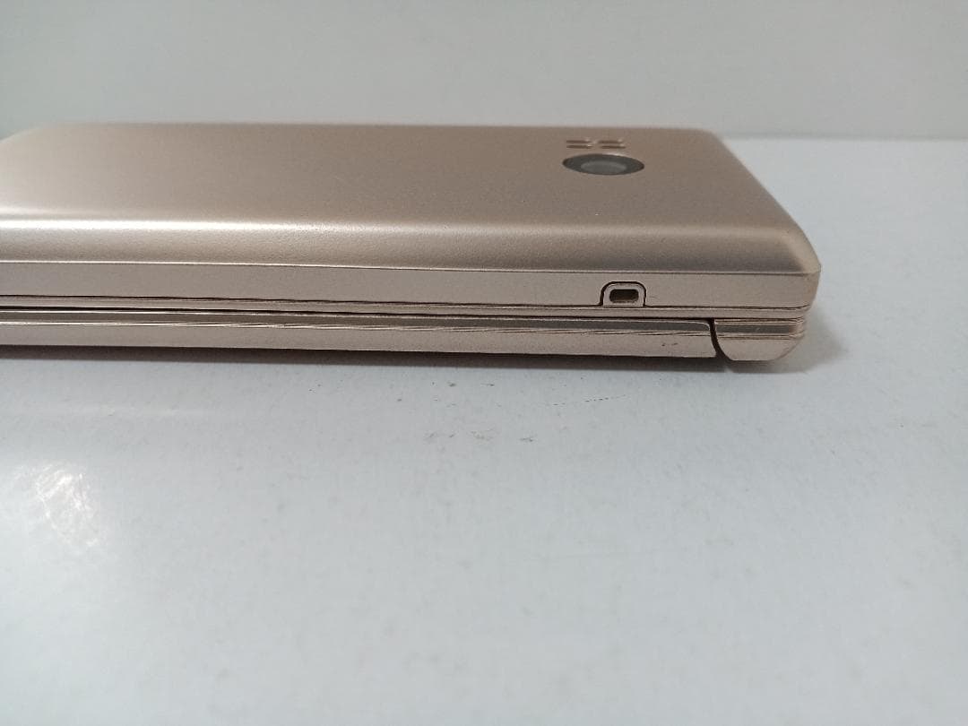 ☆ SoftBank かんたん携帯11 A207SH ゴールド