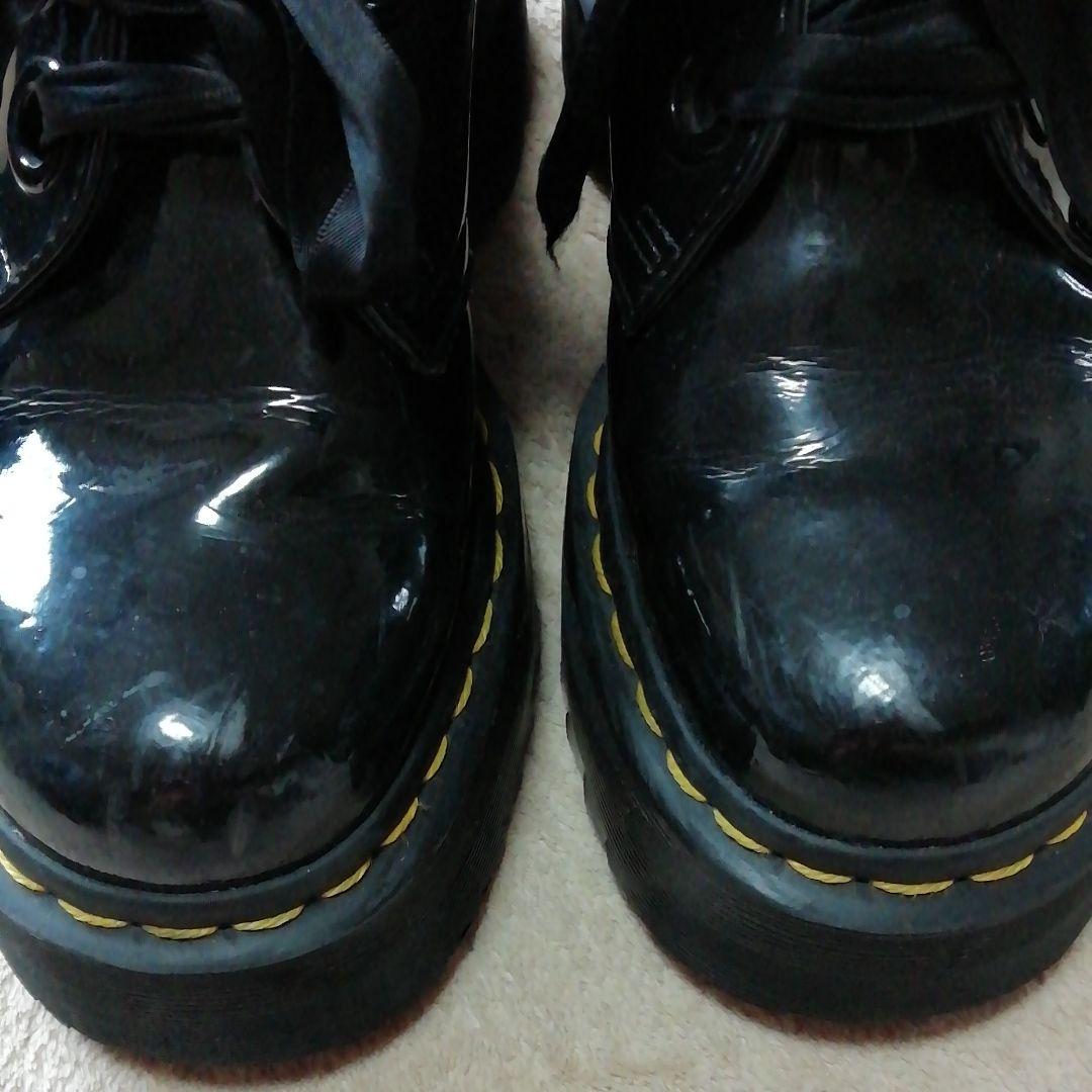 ドクターマーチンエナメル厚底シューズ　HOLLY