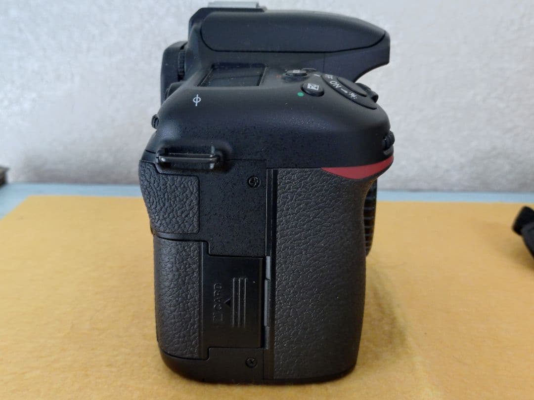 Nikon D7500 【美品】撮影1160回 +メモリカード付