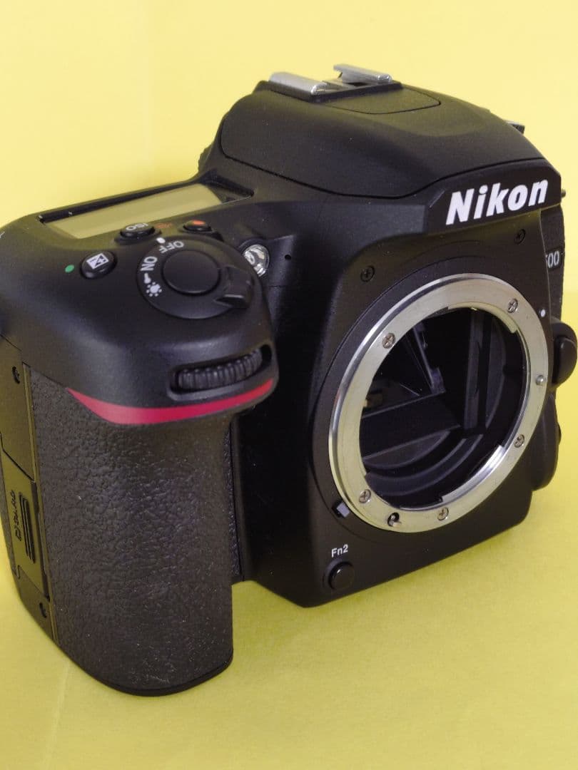 Nikon D7500 【美品】撮影1160回 +メモリカード付