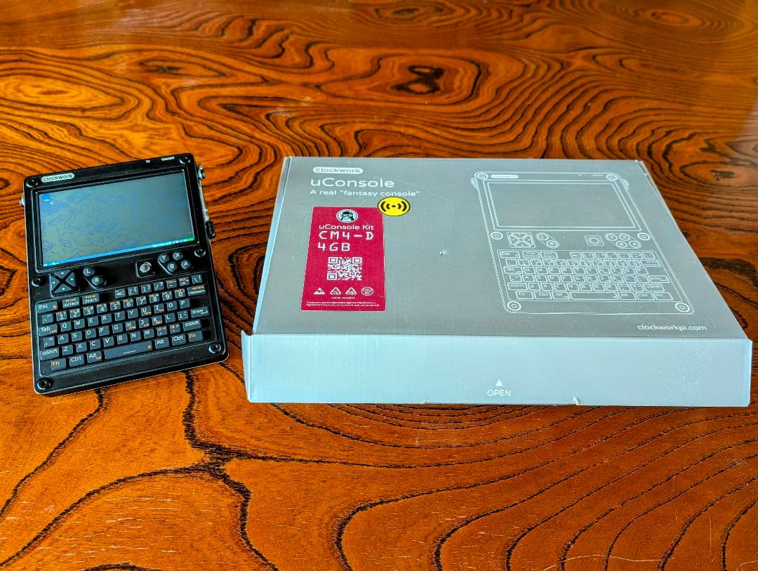 ミニPC clockwork uConsole CM4-D 4GB