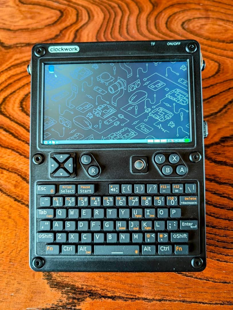 ミニPC clockwork uConsole CM4-D 4GB