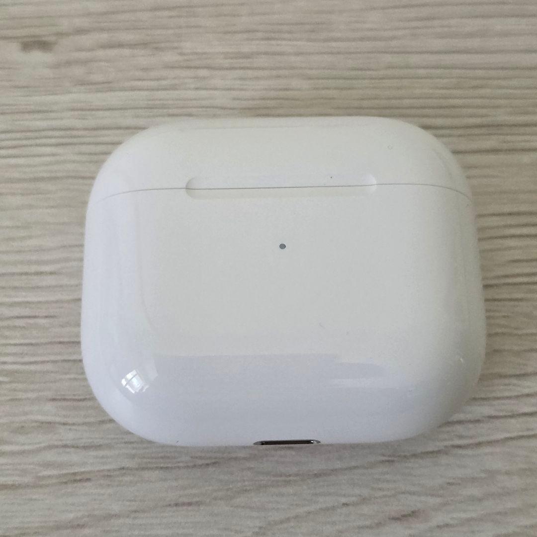 専用 極美品 AirPods 第三世代 MagSafe充電可能モデル ケース付き
