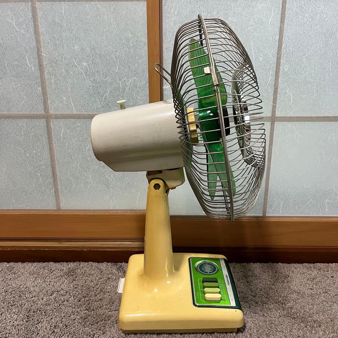 レトロポップ　スペースエイジ　グリーン４枚ファン　Toshiba