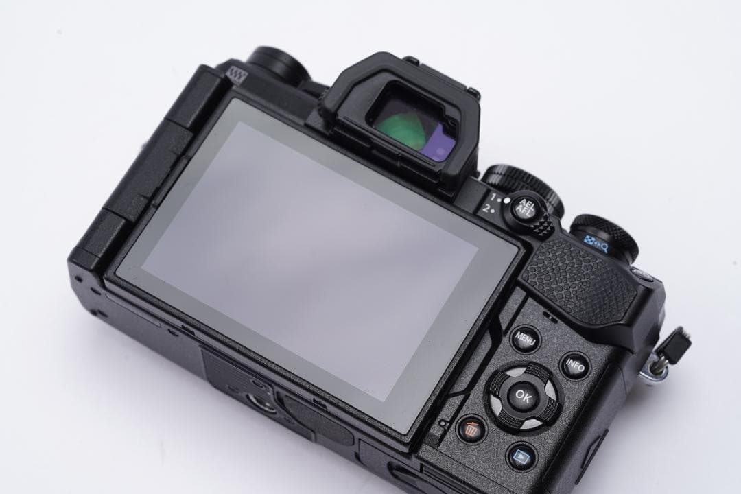 山*人様 最終価格　OM SYSTEM OM-5 美品　シャッター回数2300回