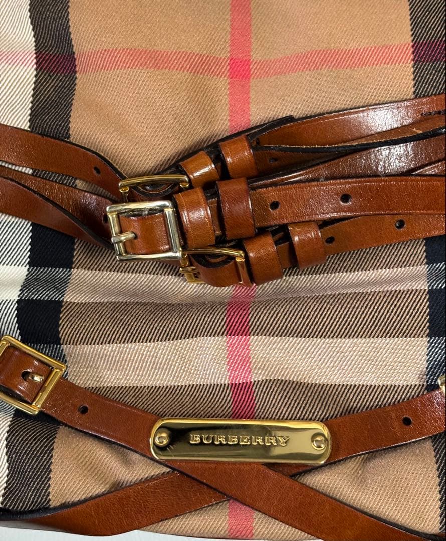 ほぼ未使用 Burberry ショルダーバッグ