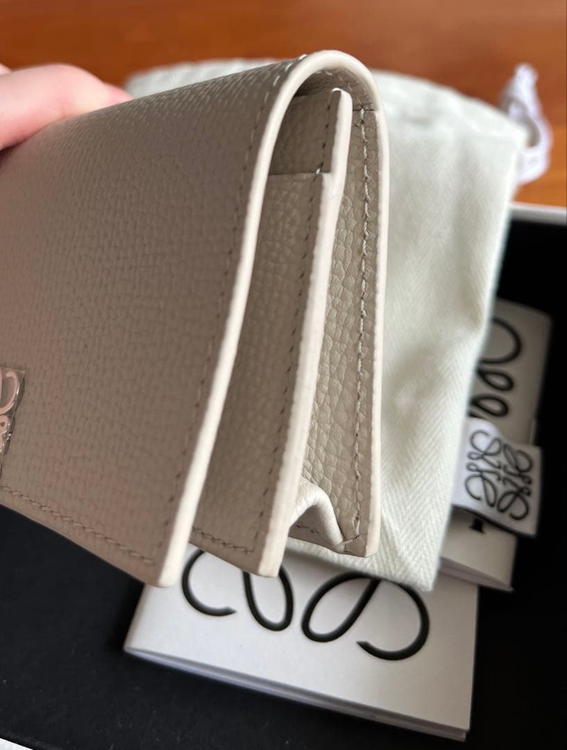 ロエベ 名刺入れ 新品 未使用 カードケース ビジネスカードホルダー LOEWE