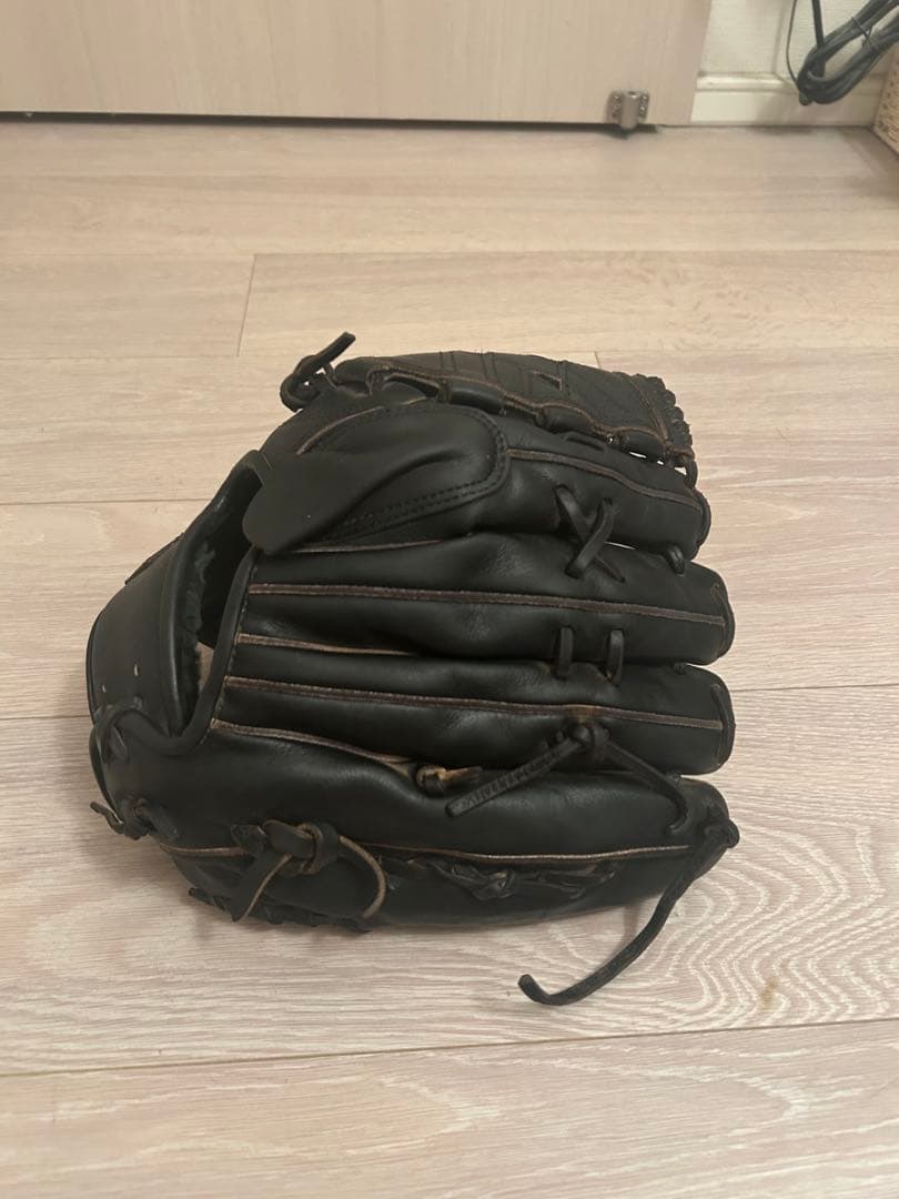 JUNKIE 黒 硬式グローブ