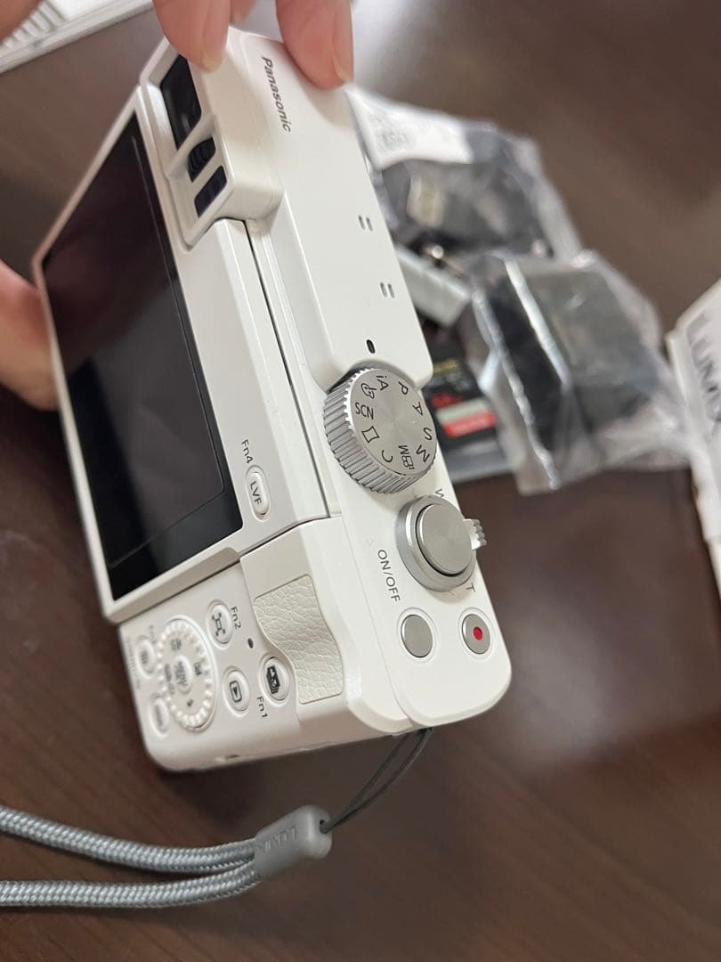 Panasonic DC-TZ95 ホワイト デジタルカメラ