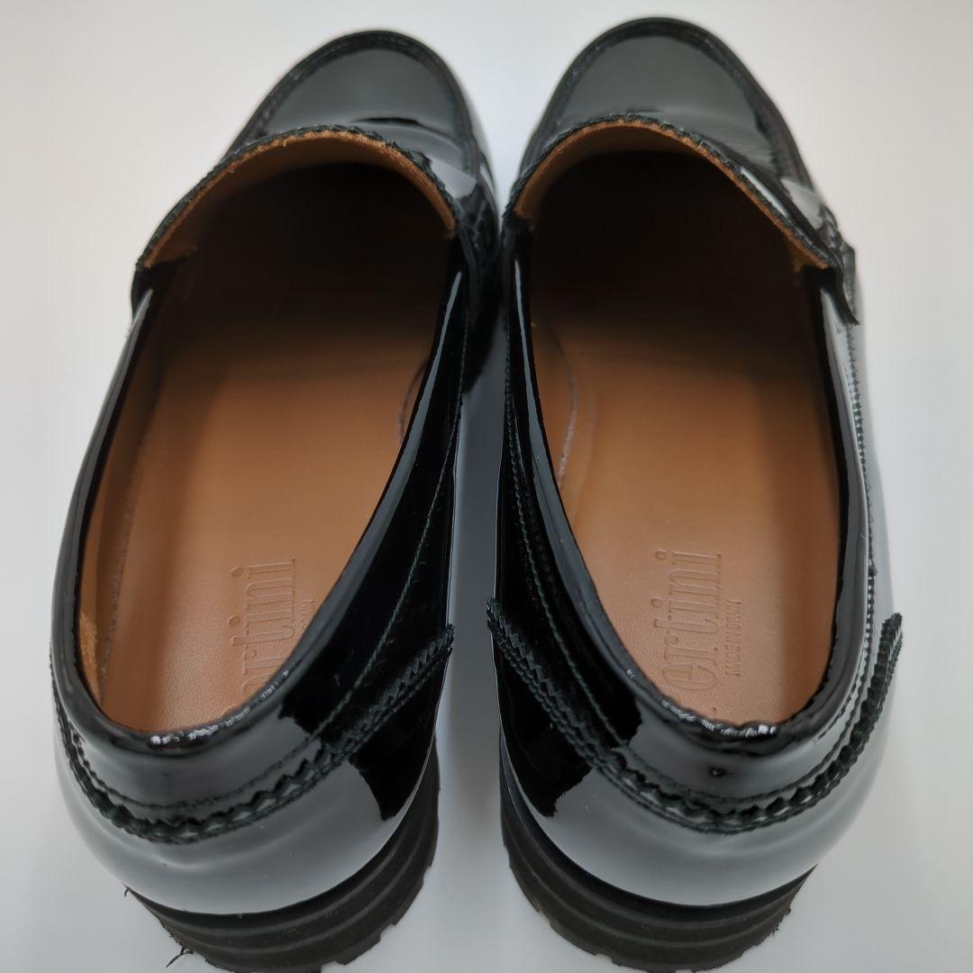 美品　未使用に近い　Pertini ペルティニ　エナメル　厚底　ローファー　37