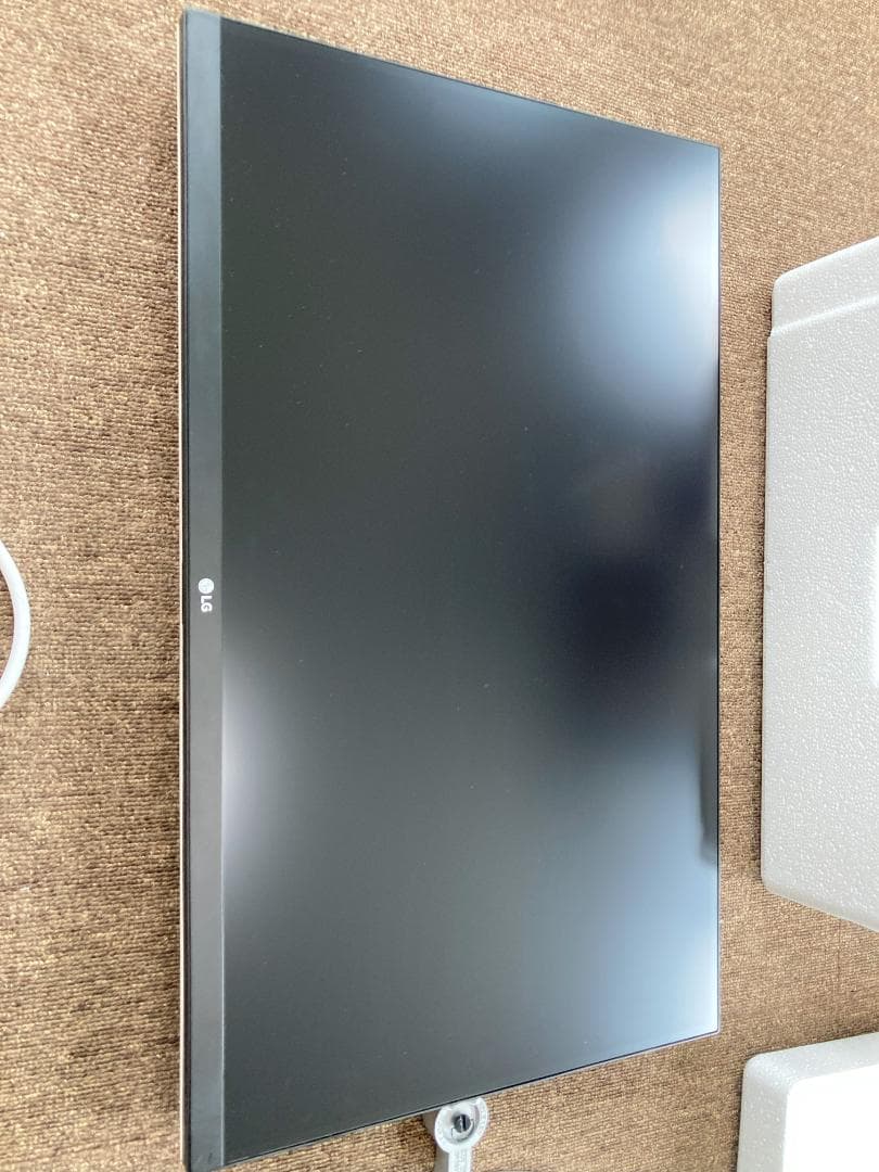 スマホ・タブレット・パソコン 27UK850-W