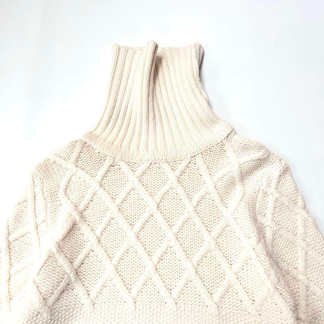 ピコ 新品未使用 ダーマコレクション カシミヤ混ケーブル編みタートルニット