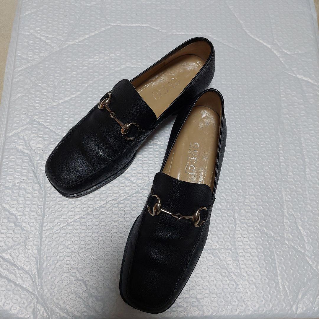 GUCCI 　ホースビット　ブラック ローファー 金具付き