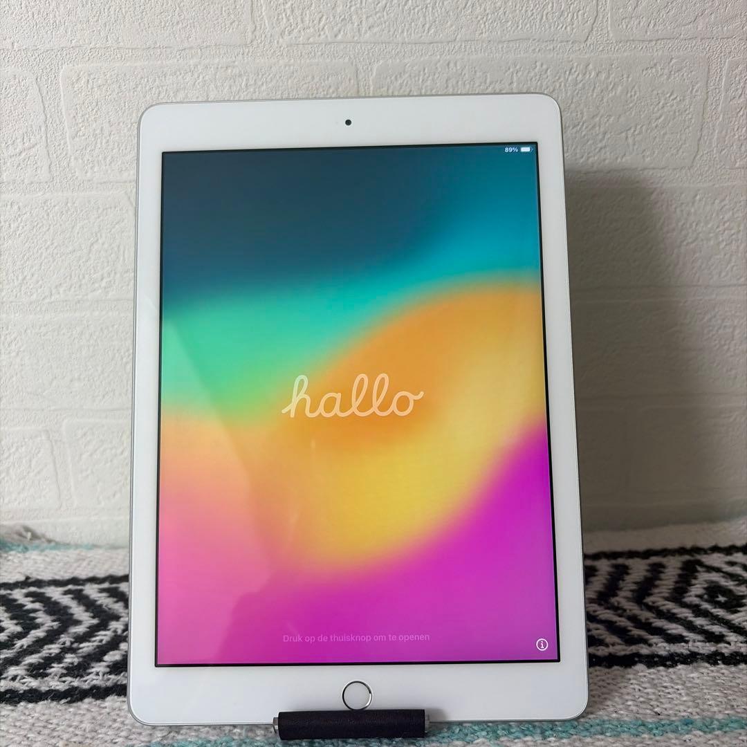 Apple iPad 第6世代 Wi-Fiモデル 容量32GB