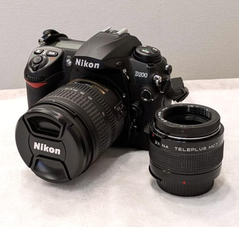 動作品　Nikon ニコン D200 デジタル 一眼レフカメラ レンズ付き